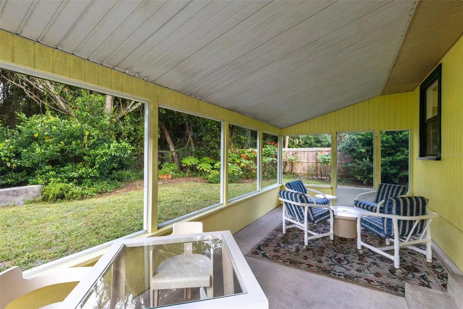 283 W CELERY CIR