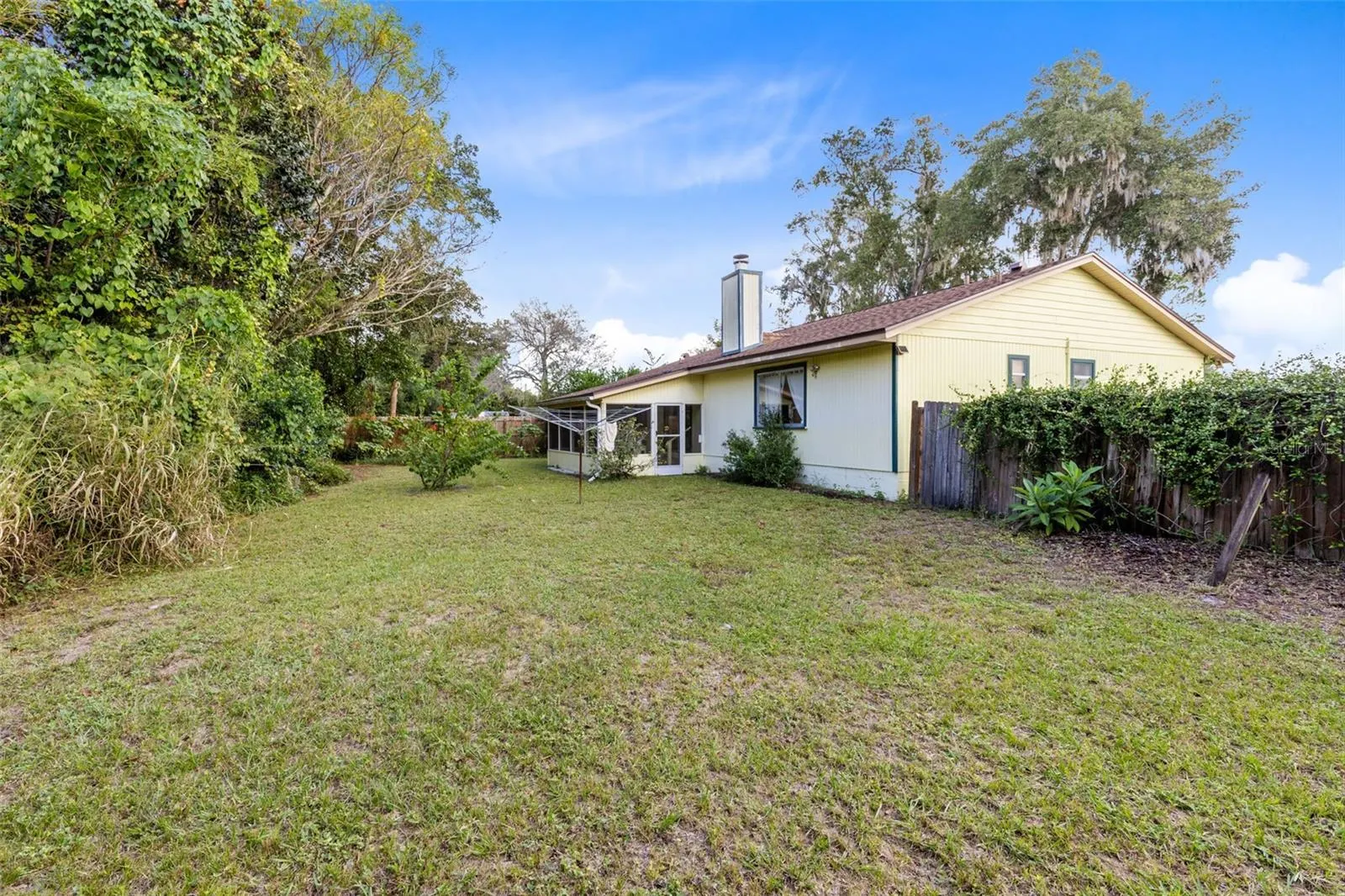 283 W CELERY CIR