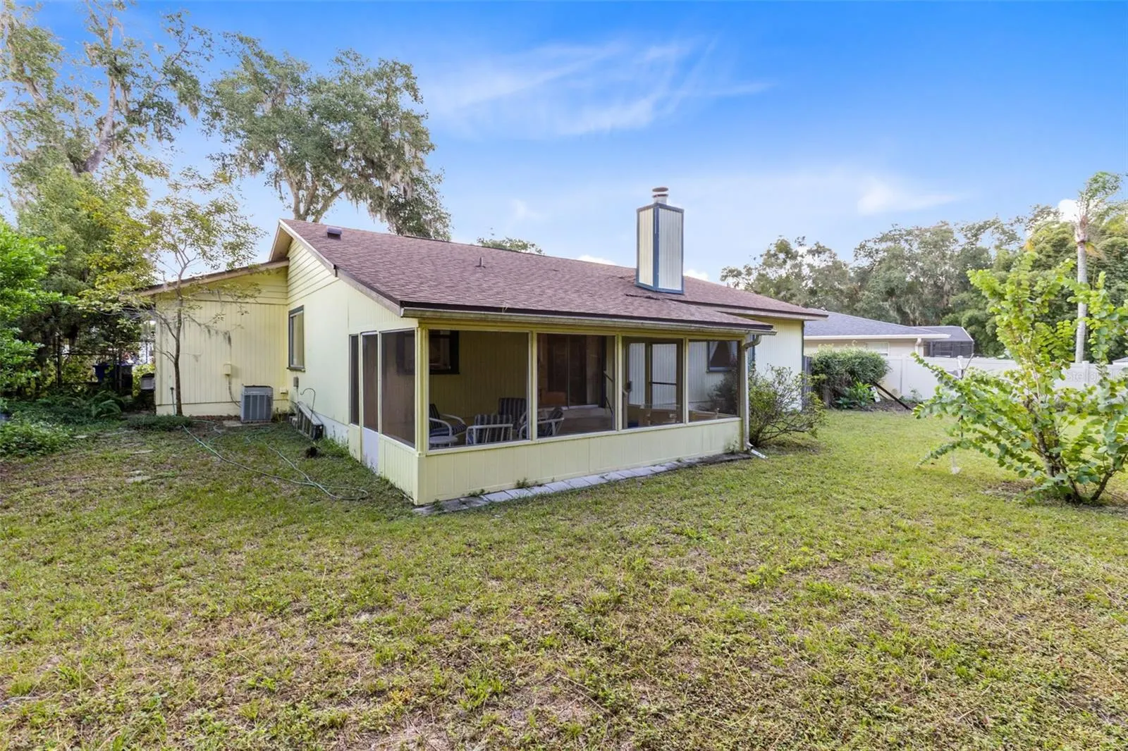 283 W CELERY CIR