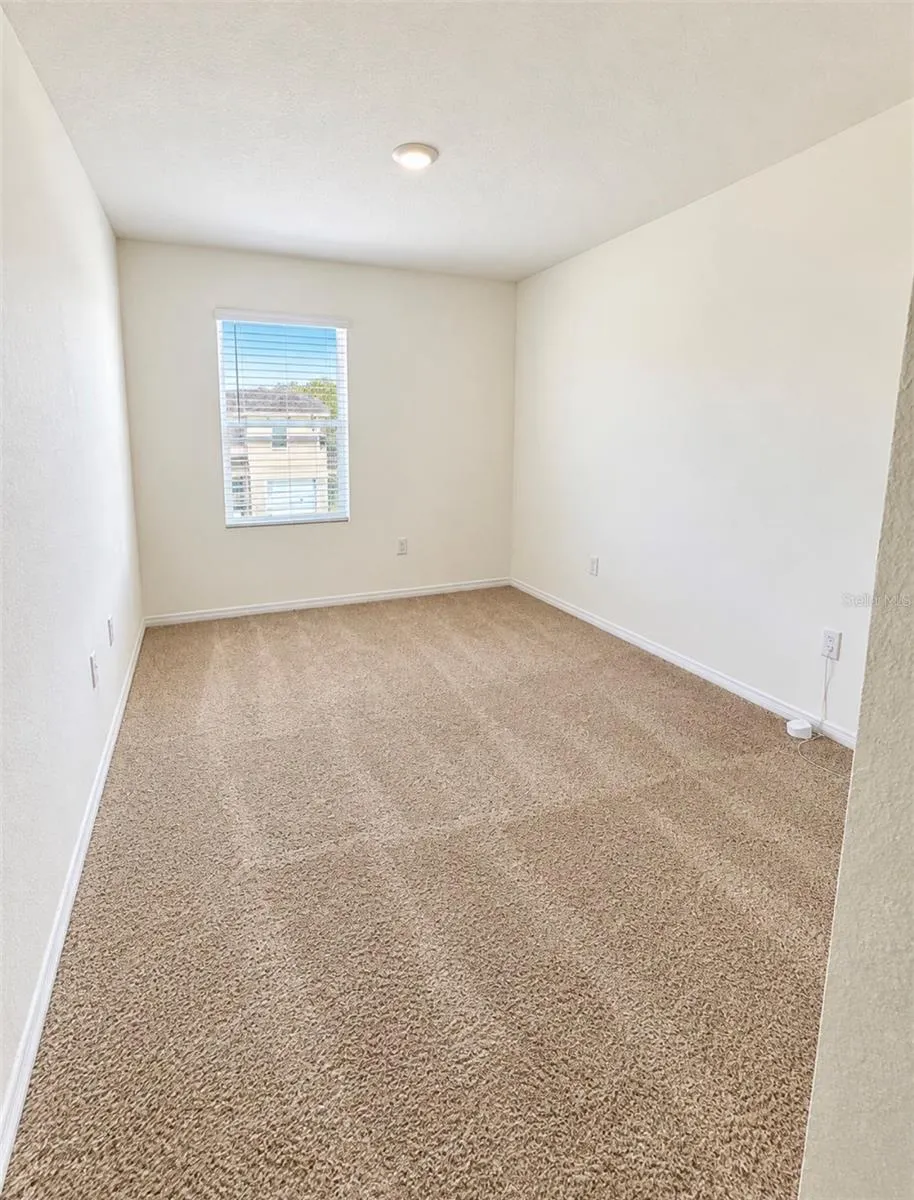 3660 SUNGROVE CIR