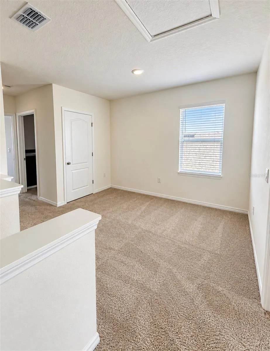 3660 SUNGROVE CIR