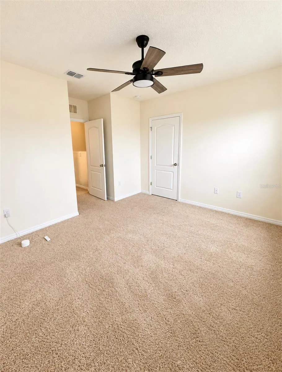 3660 SUNGROVE CIR