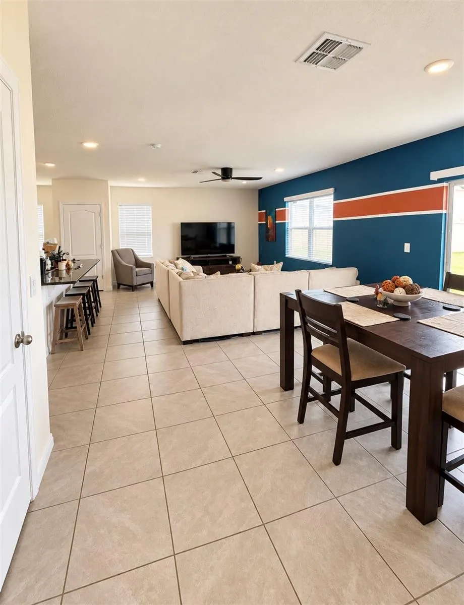 3660 SUNGROVE CIR