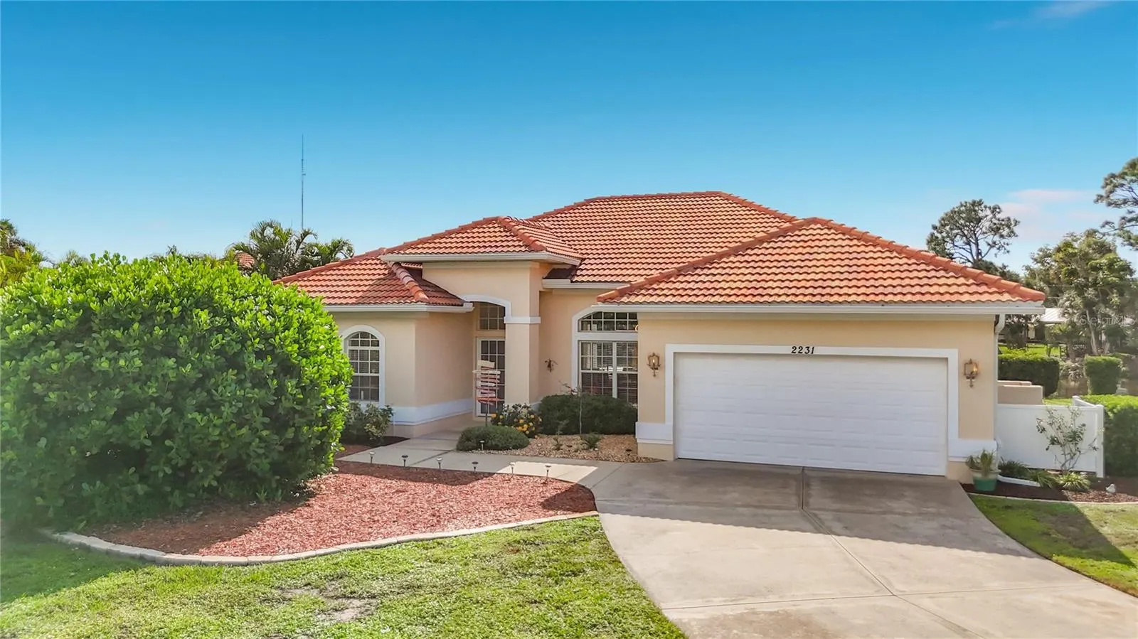 2231 LAKEWOOD TER