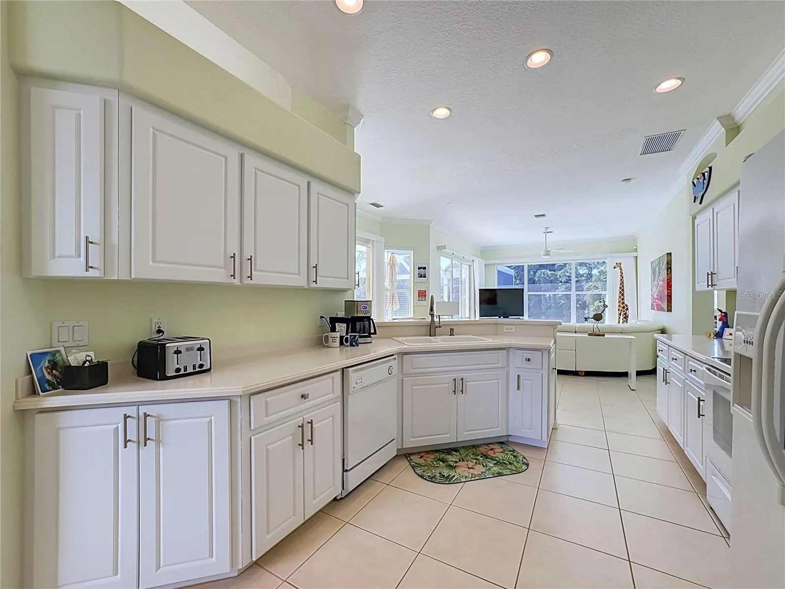 2231 LAKEWOOD TER