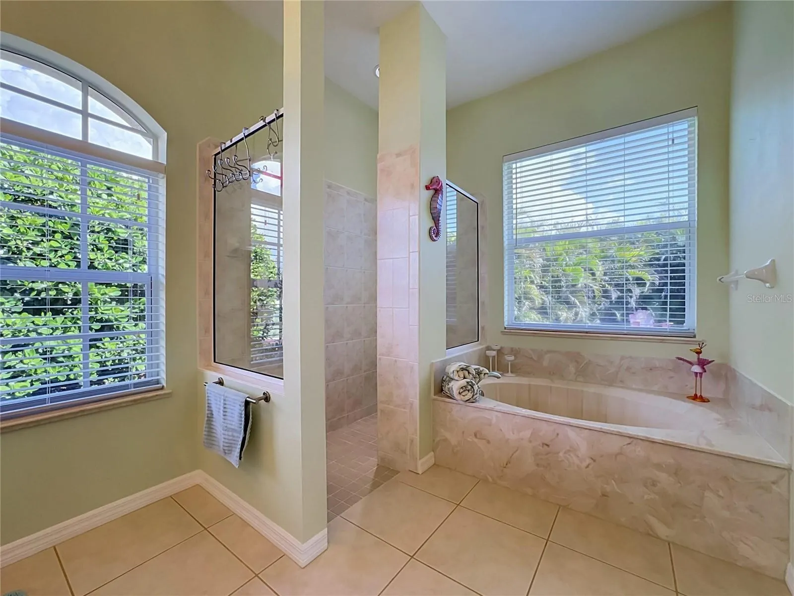 2231 LAKEWOOD TER