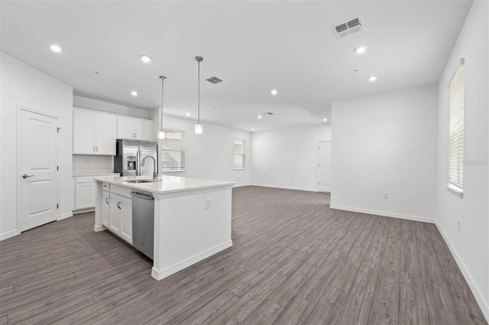 1837 HORSETAIL DR