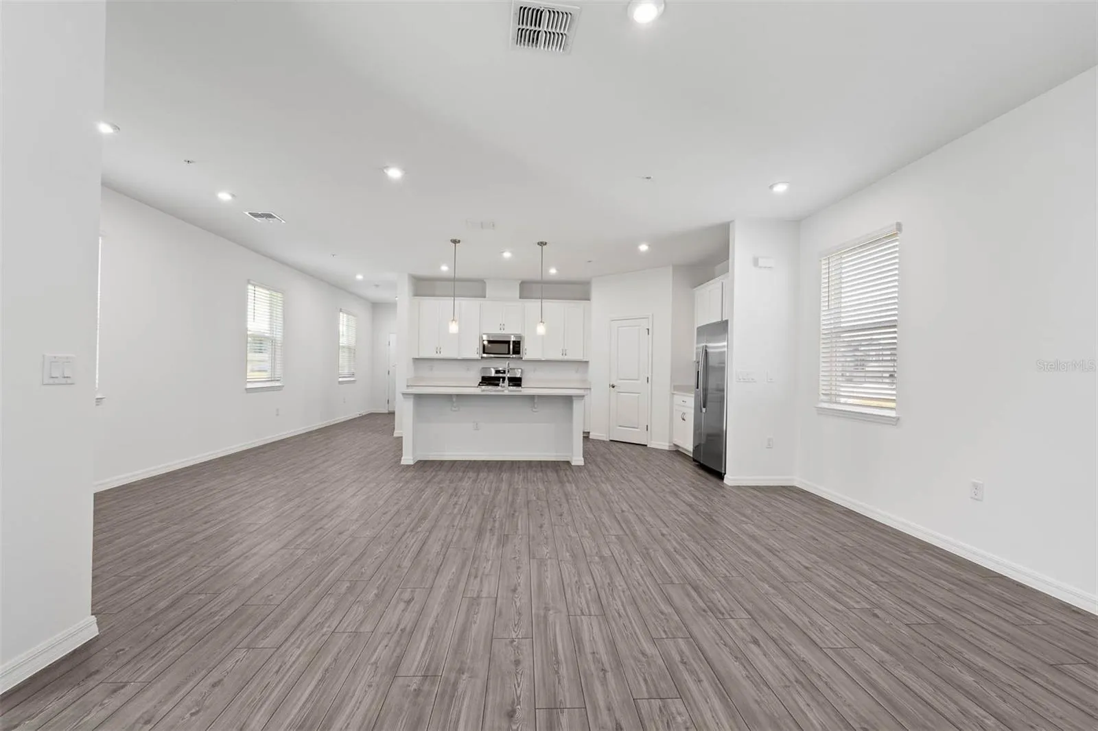 1837 HORSETAIL DR