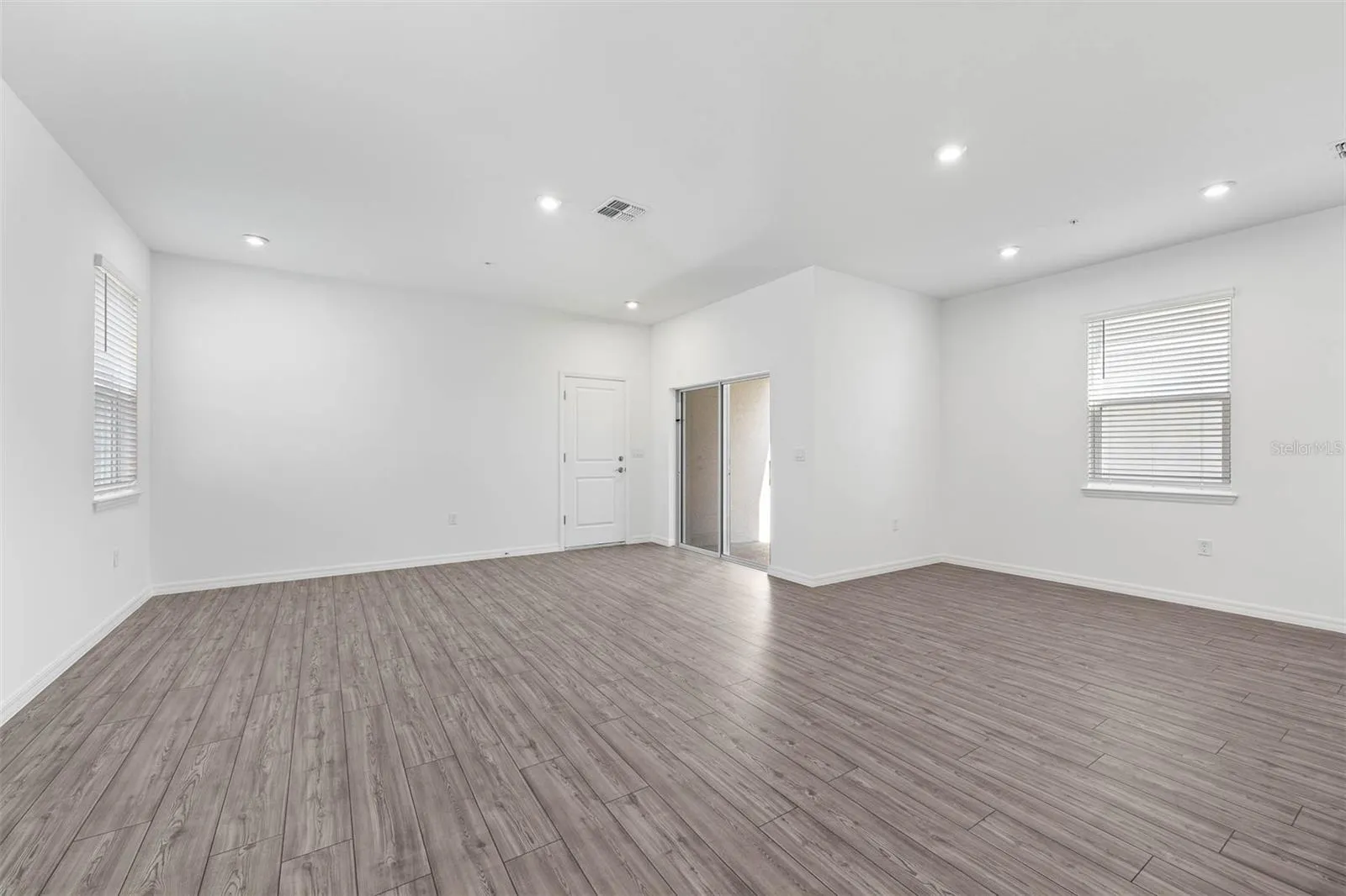 1837 HORSETAIL DR