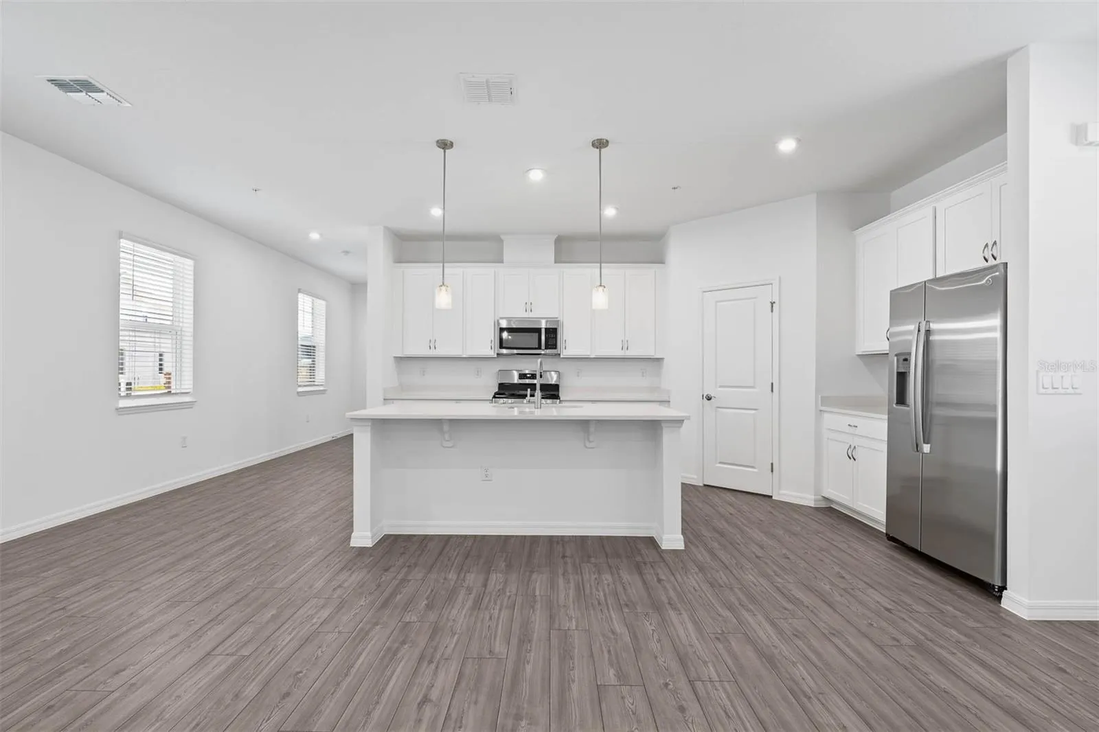 1837 HORSETAIL DR