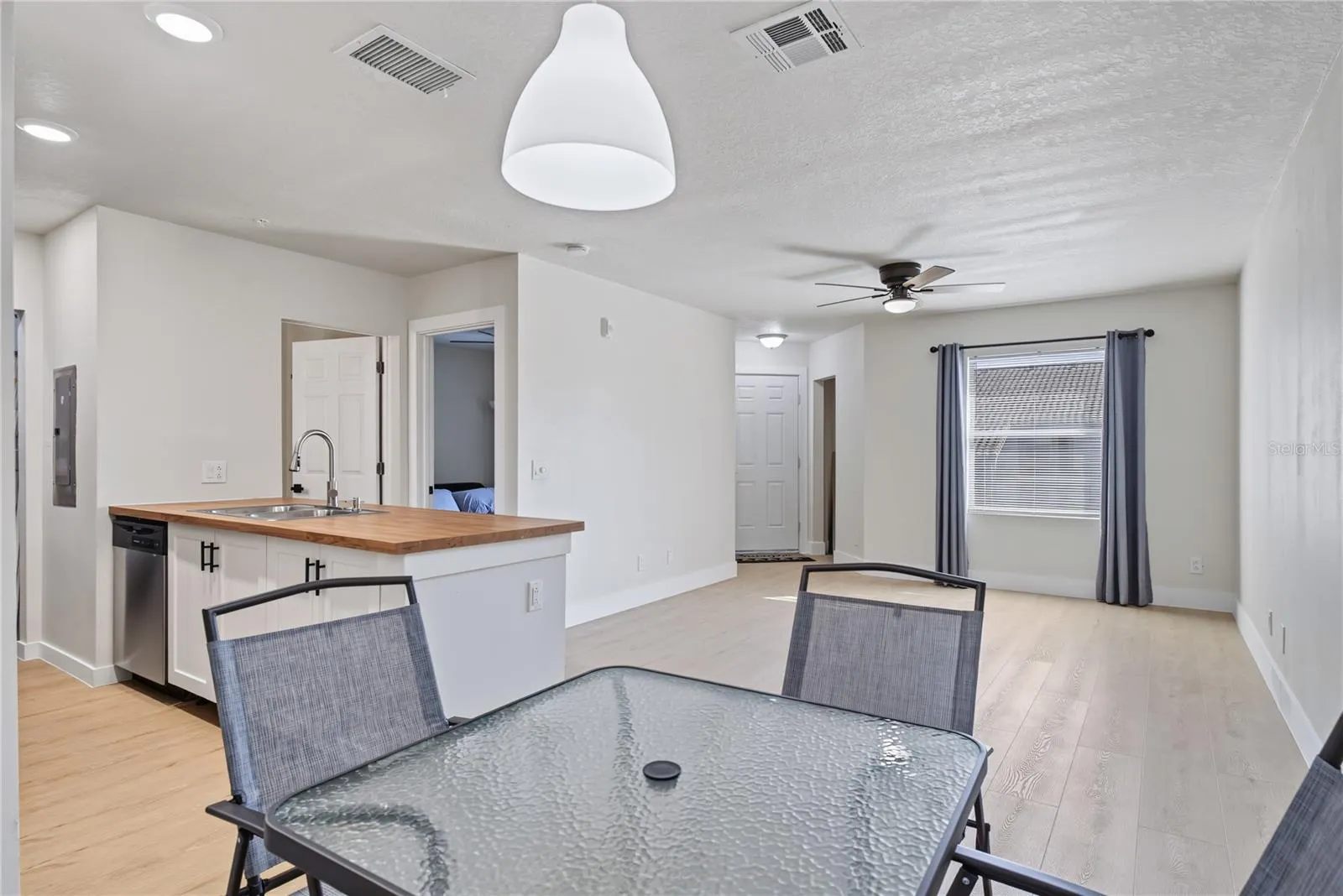 3024 PARKWAY BLVD #304 #304