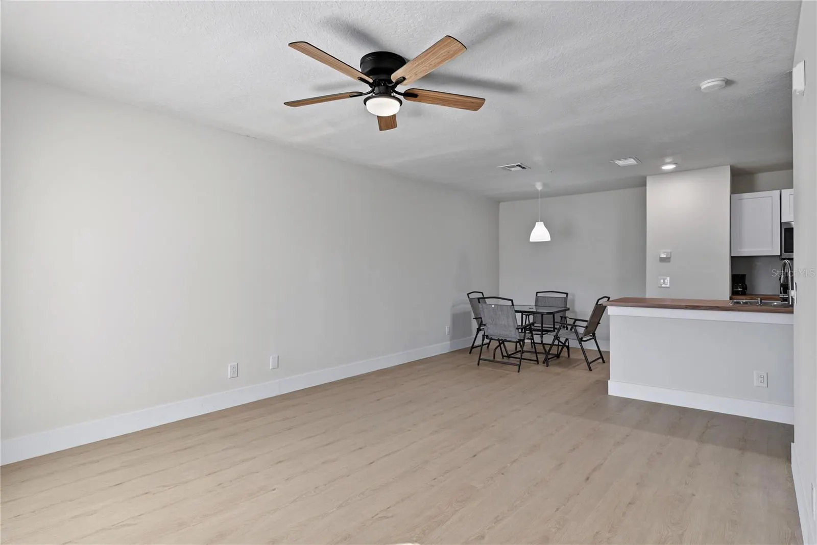 3024 PARKWAY BLVD #304 #304