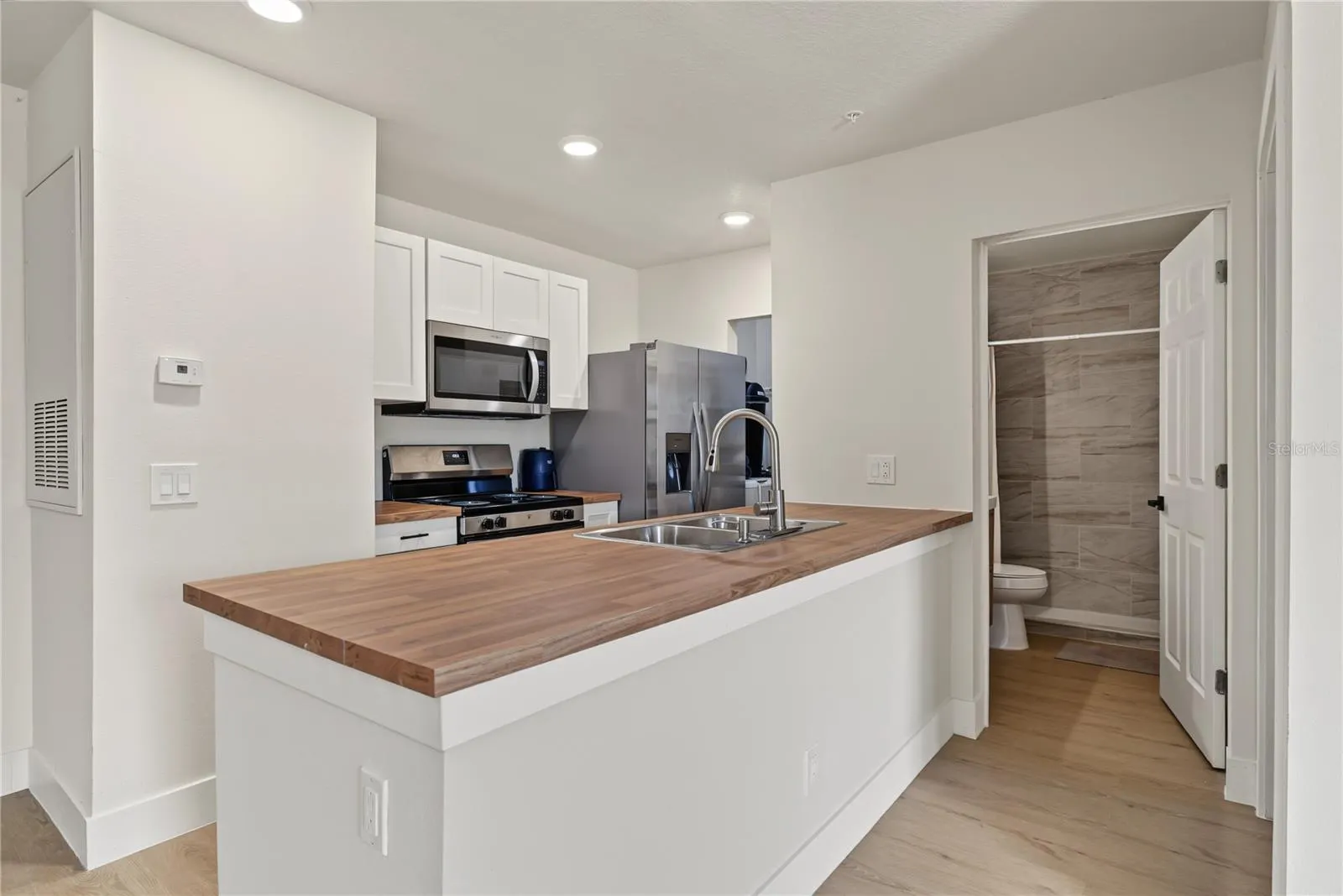 3024 PARKWAY BLVD #304 #304