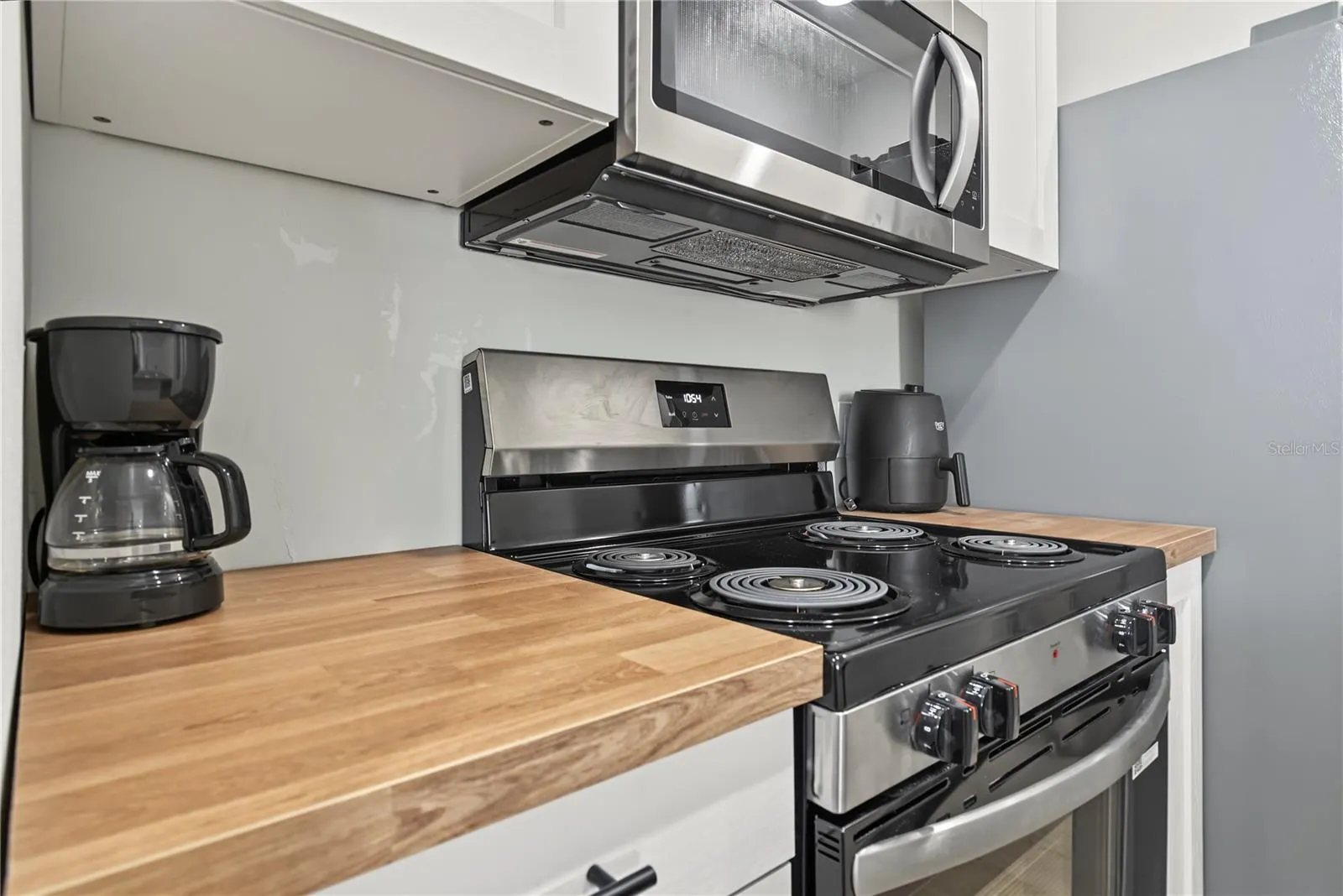 3024 PARKWAY BLVD #304 #304