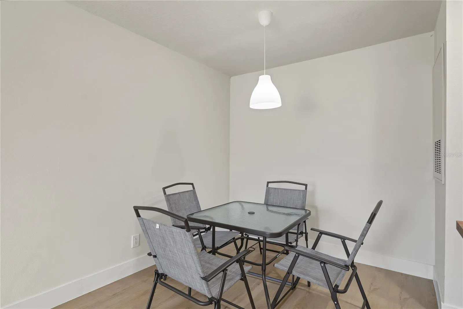 3024 PARKWAY BLVD #304 #304