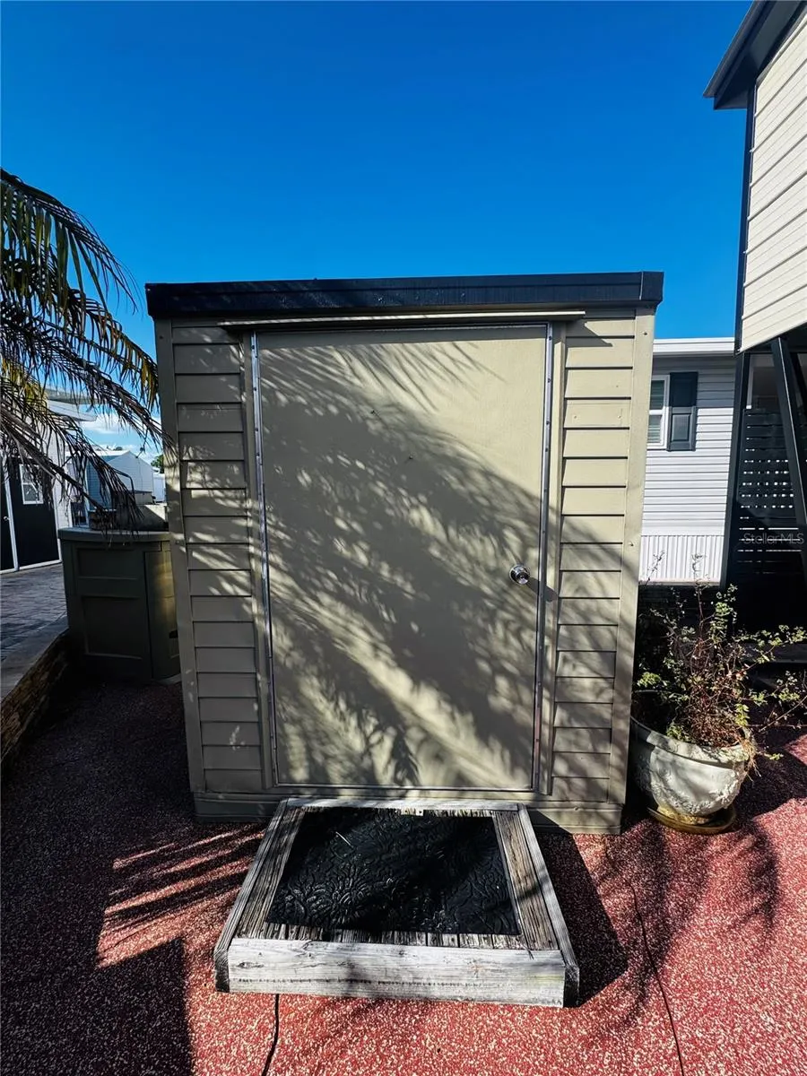 321 ST GEORGE DR
