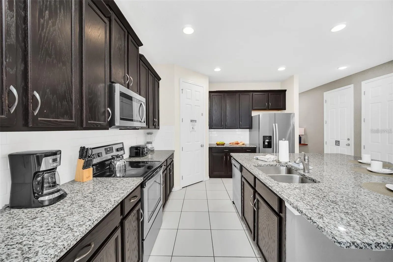9009 EGRET MILLS TER