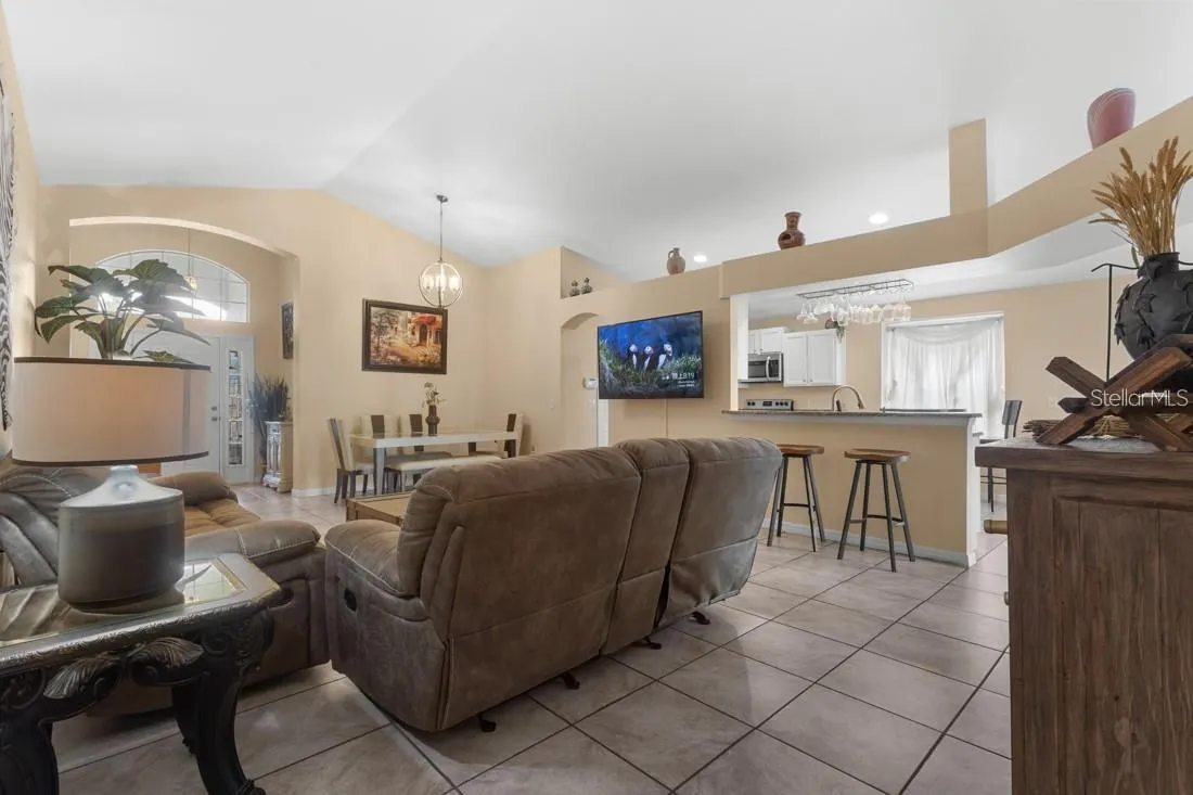 2438 BREWERTON LN