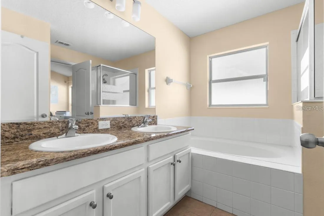 2438 BREWERTON LN