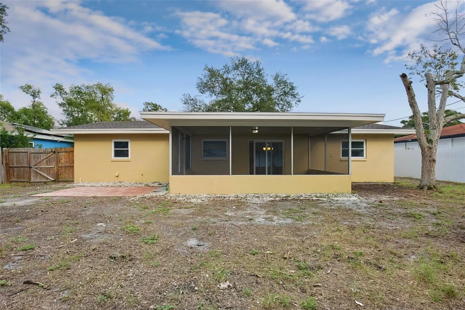 1838 GREENHILL DR