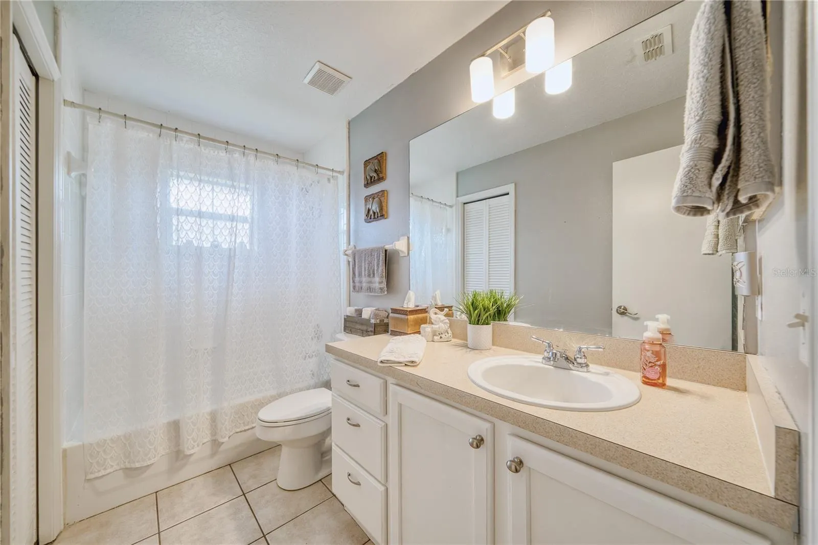 2234 SUMMER RAYE CT