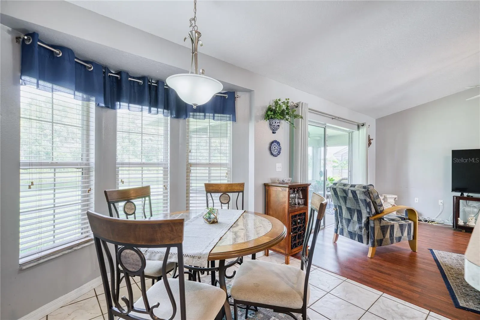 2234 SUMMER RAYE CT