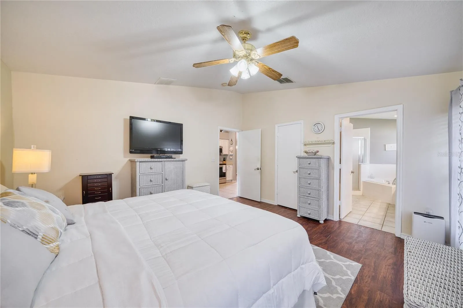 2234 SUMMER RAYE CT