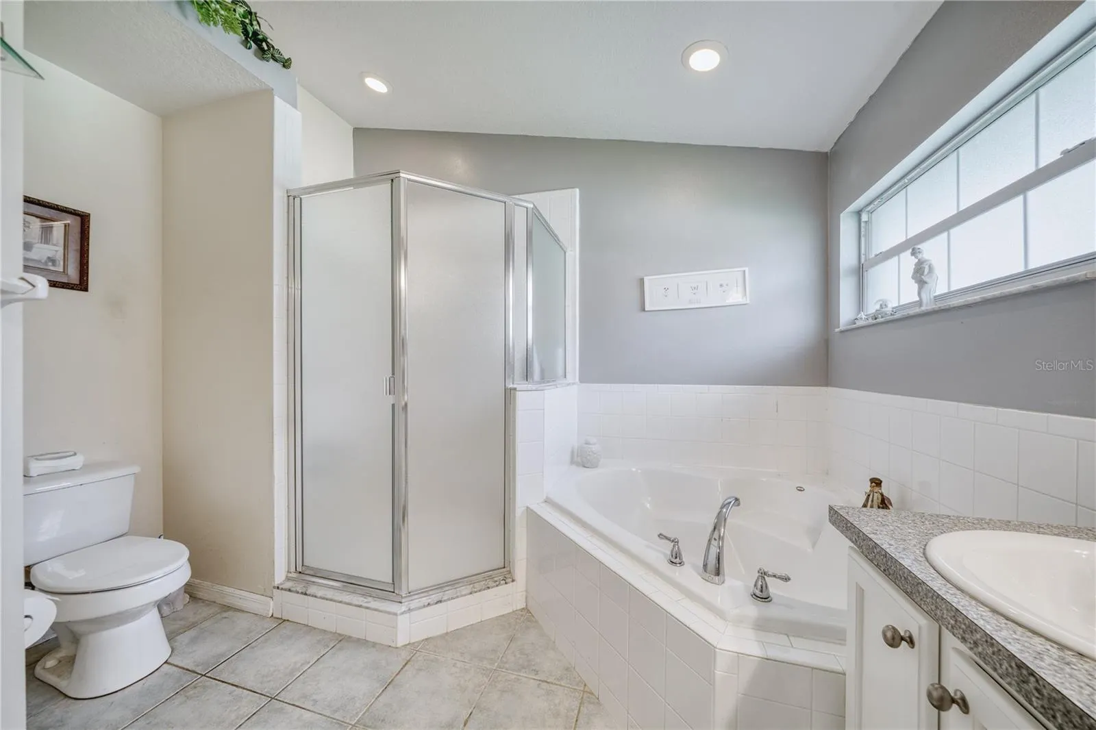 2234 SUMMER RAYE CT