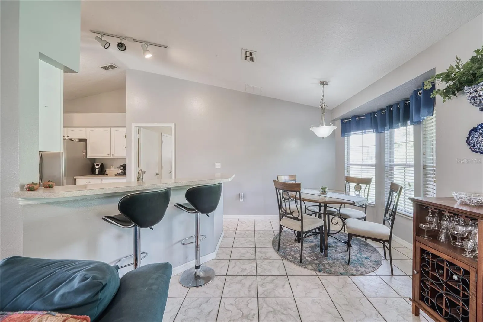 2234 SUMMER RAYE CT
