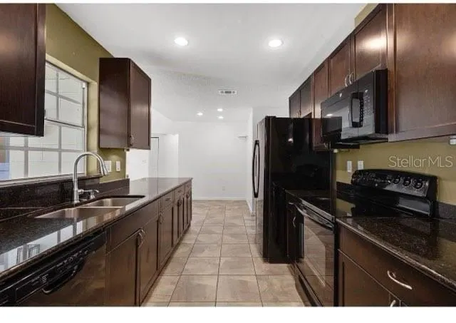 1358 FOXBORO DR