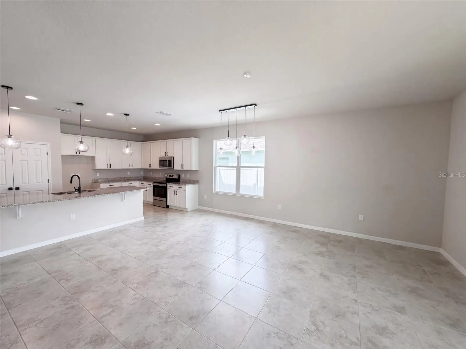 964 CORBIN CIR SW