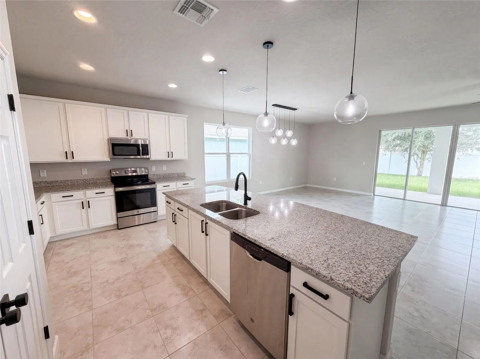 964 CORBIN CIR SW