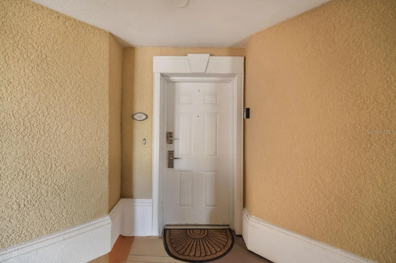 1116 SUNSET VIEW CIR #103 #103