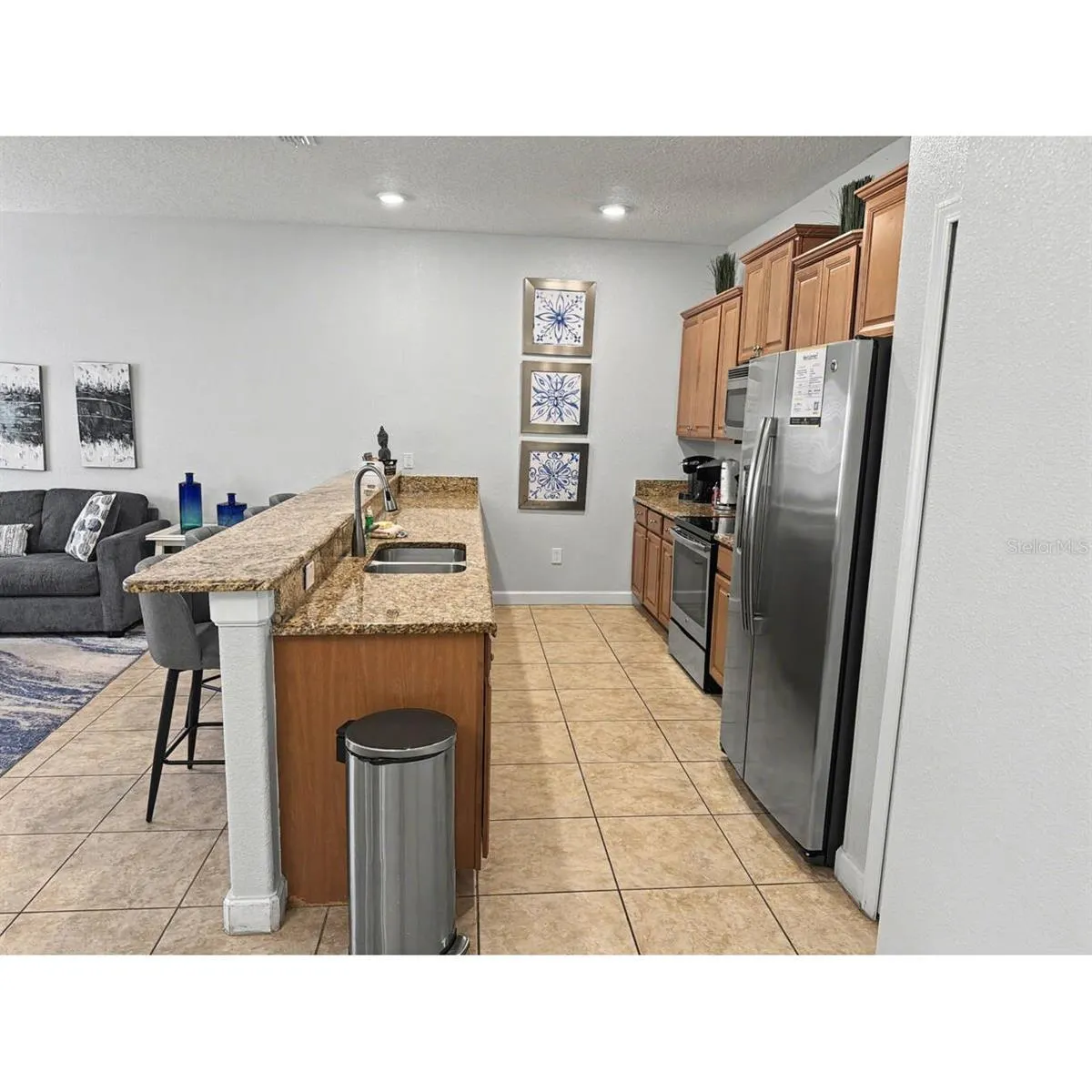 2967 BANANA PALM DR