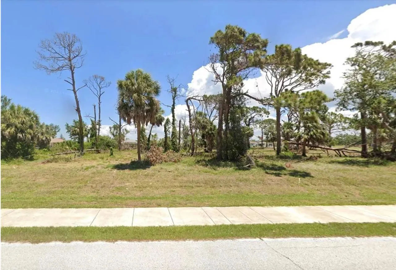 172 ROTONDA BLVD W
