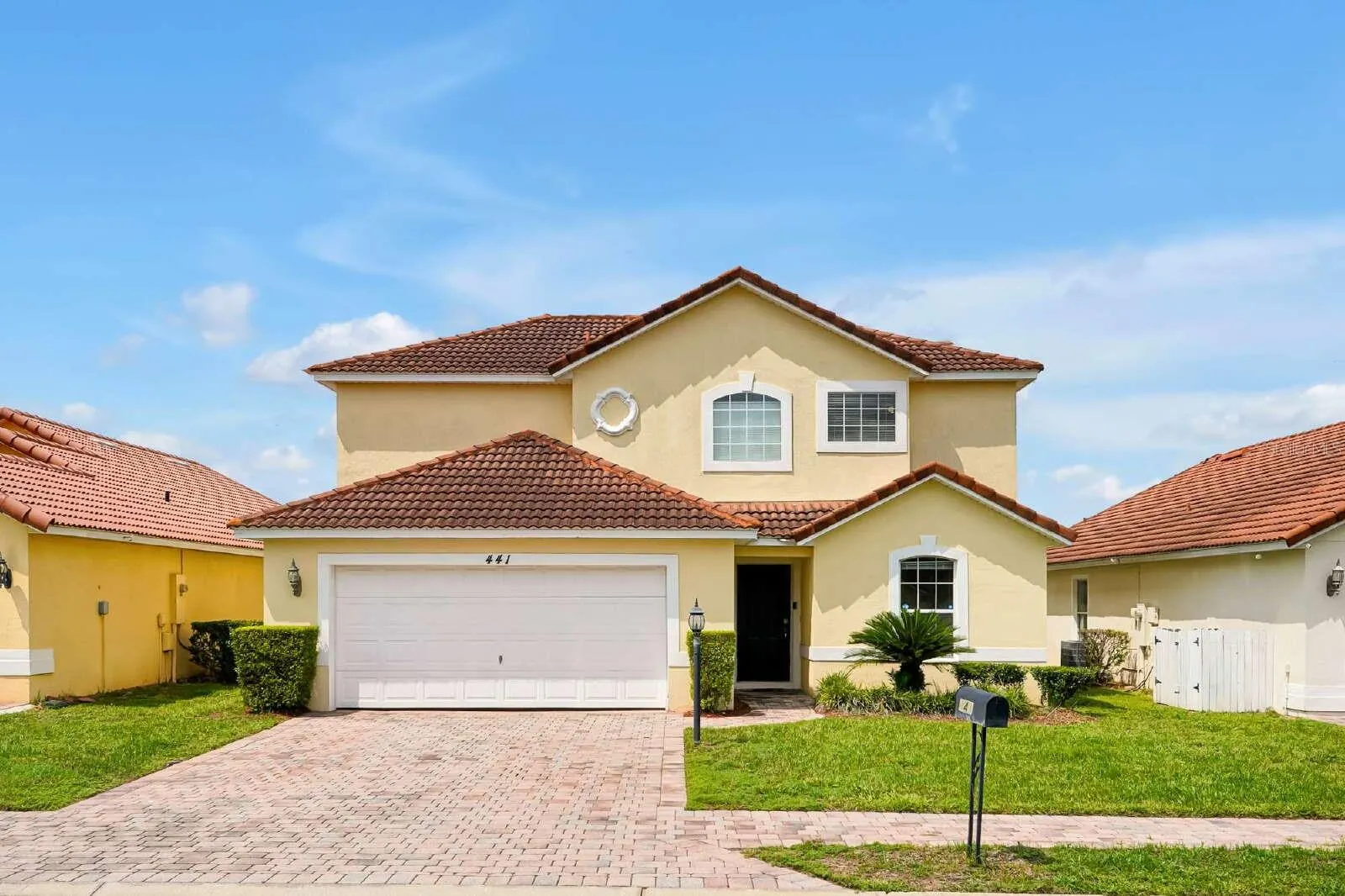 441 ROBIN RD