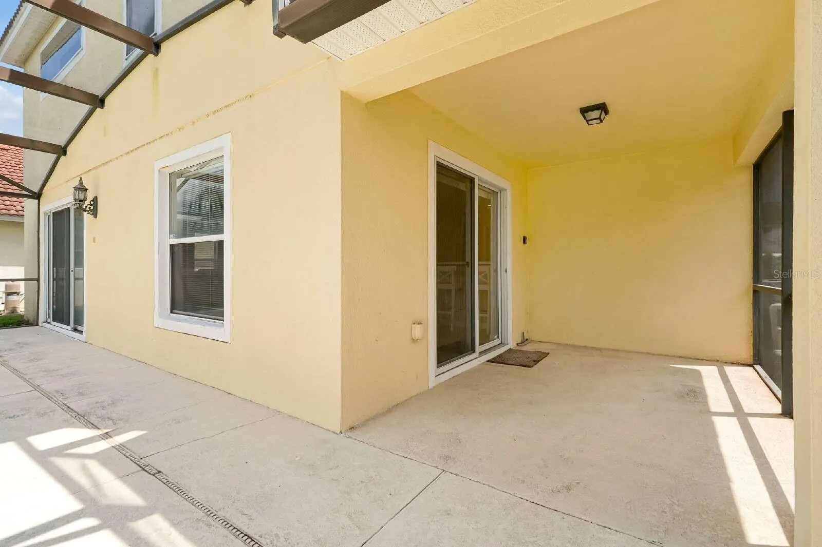 441 ROBIN RD