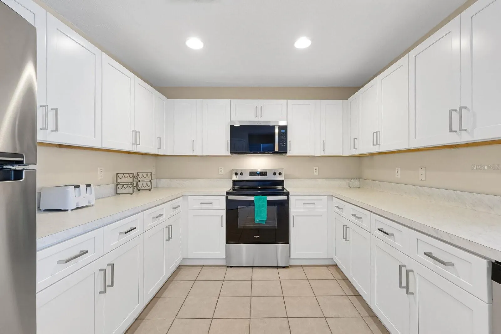 441 ROBIN RD