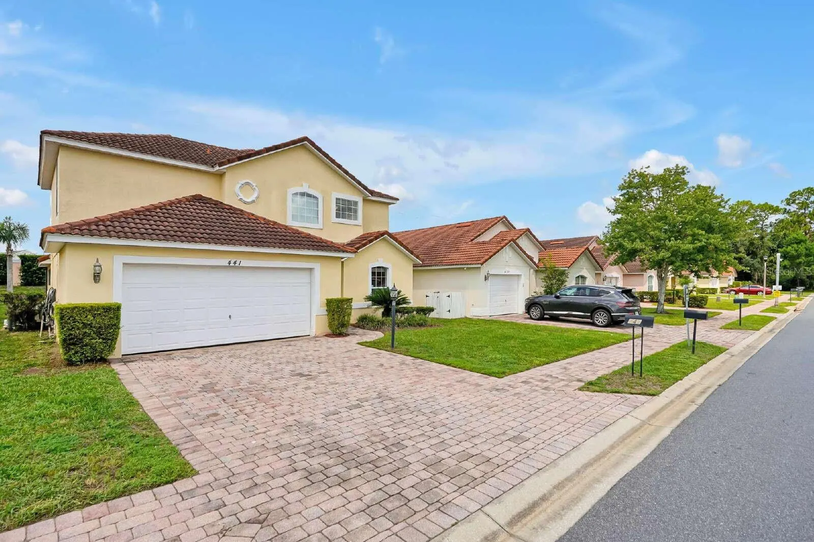441 ROBIN RD