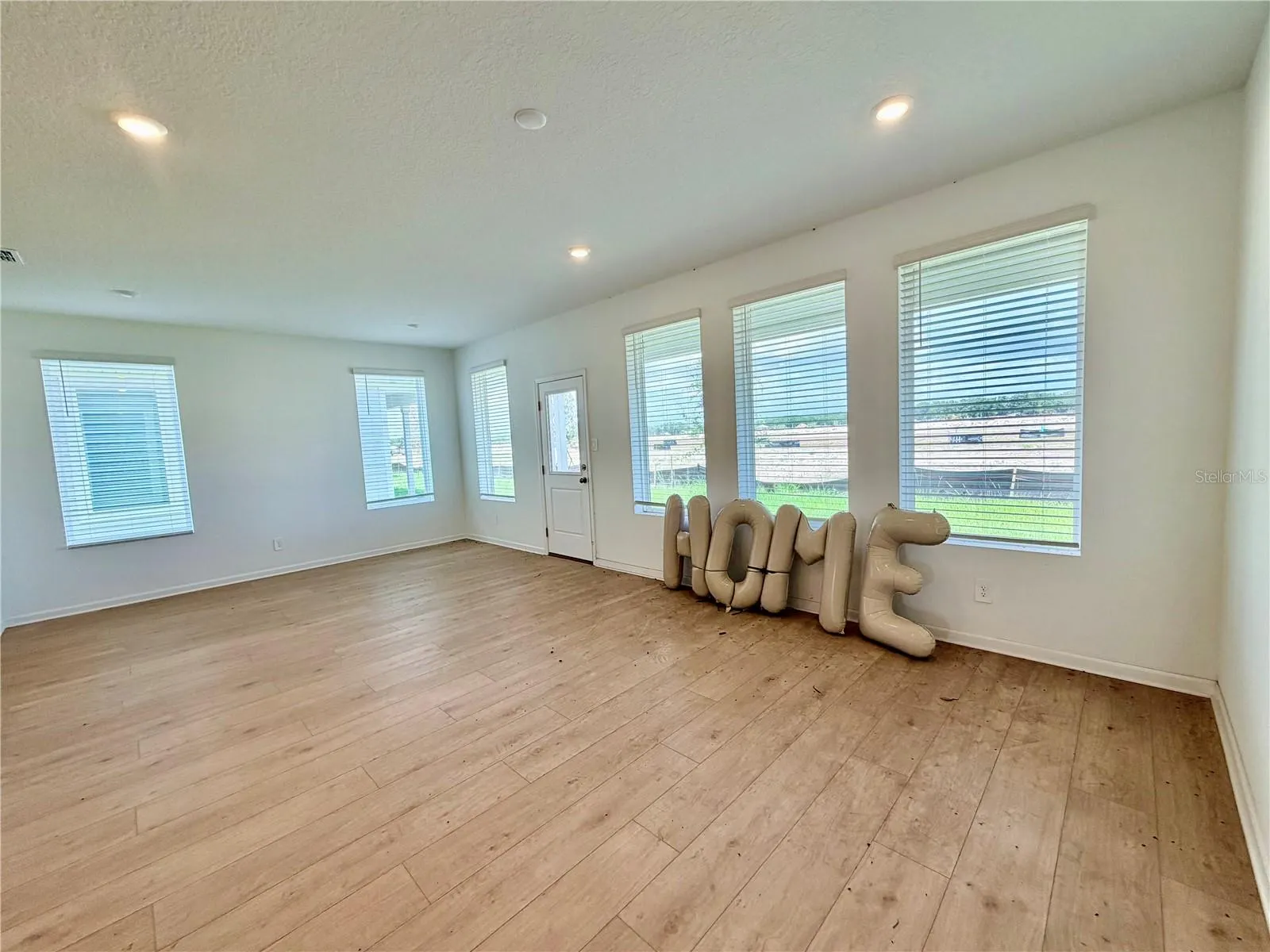 4443 VIBERNUM AVE