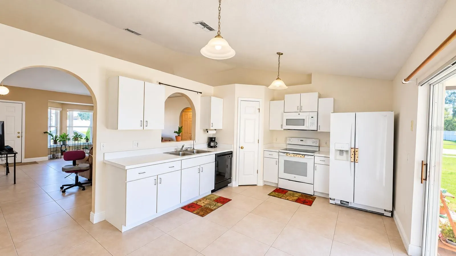 148 DORCHESTER CT