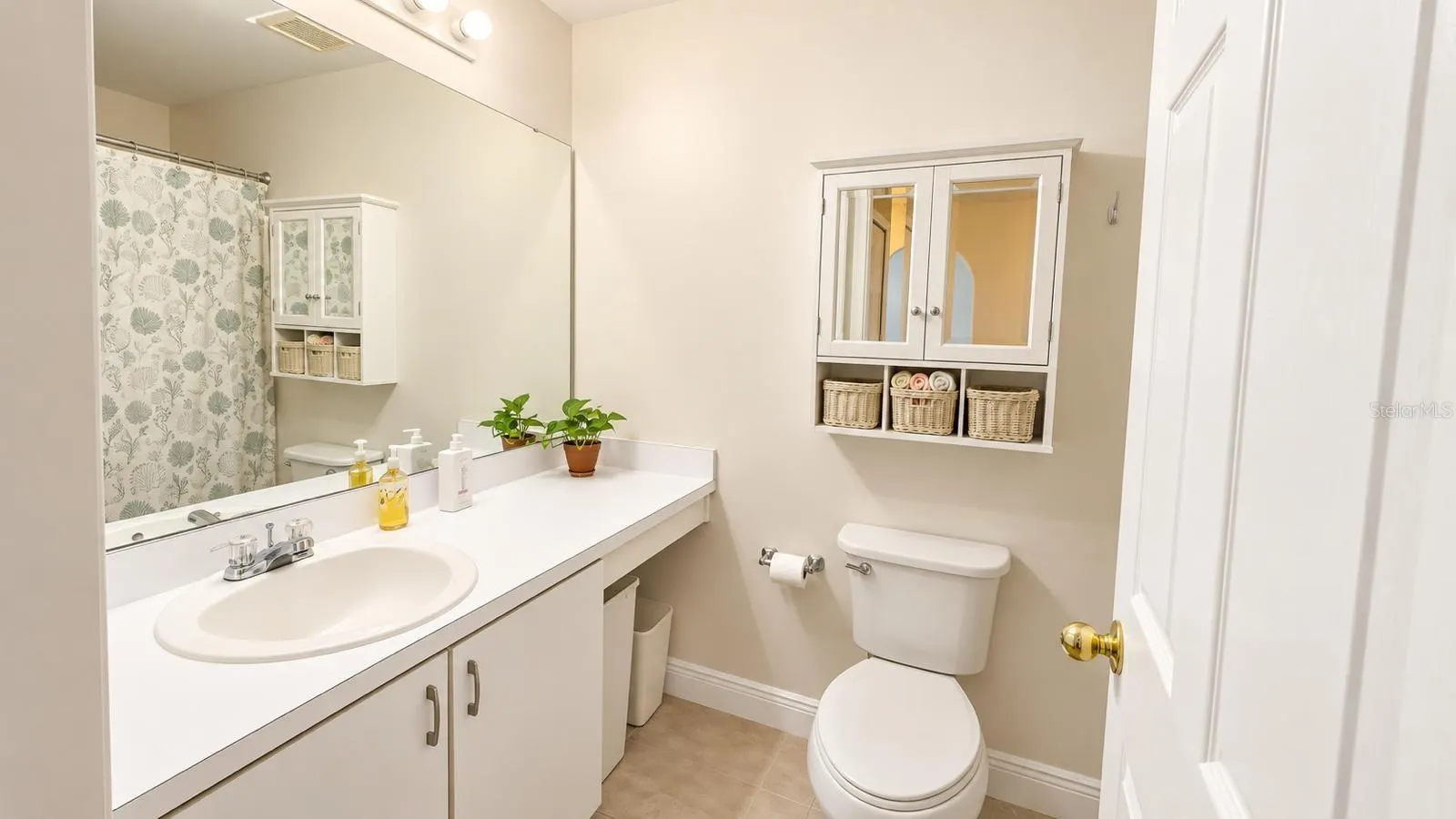 148 DORCHESTER CT