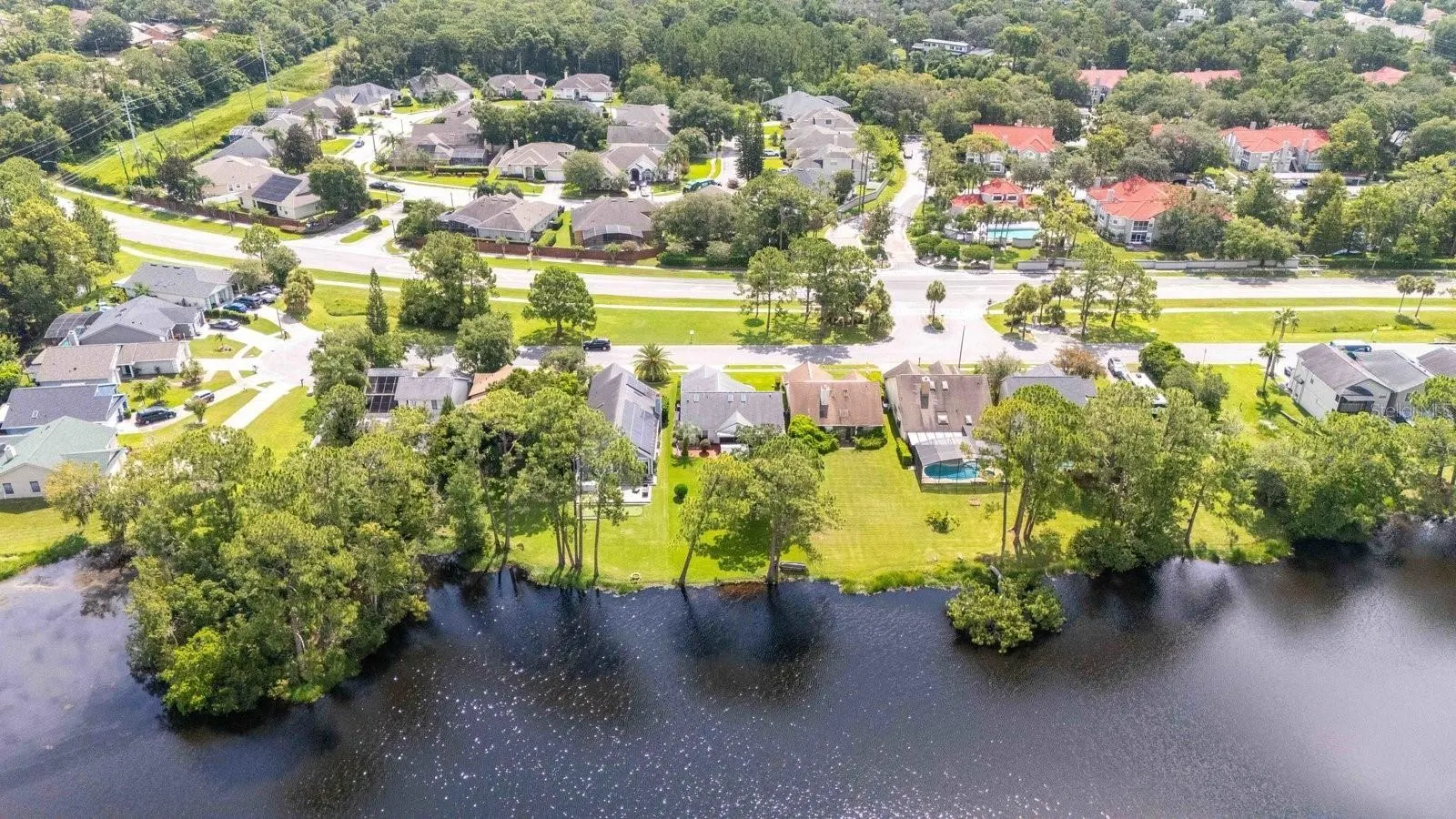 884 N LAKE STERLING CT