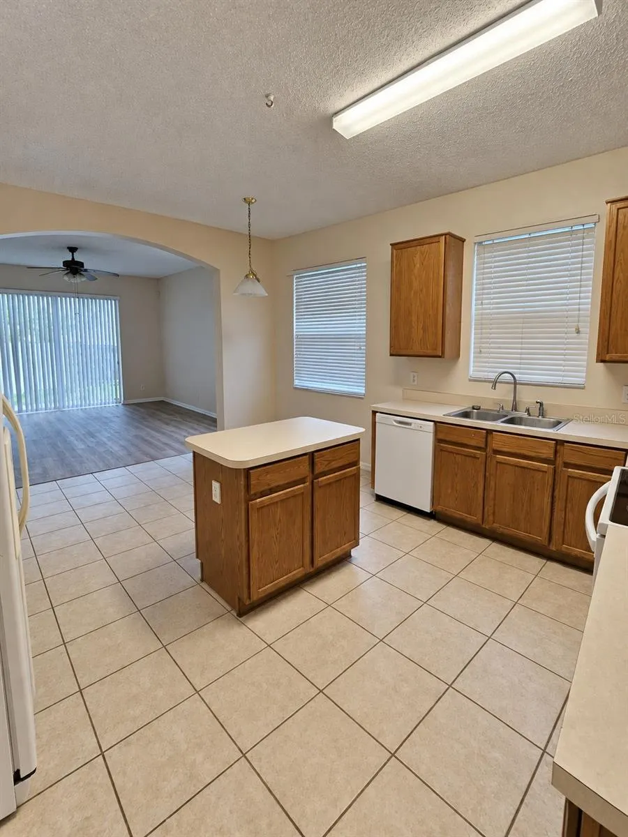 1364 ROYAL SAINT GEORGE DR