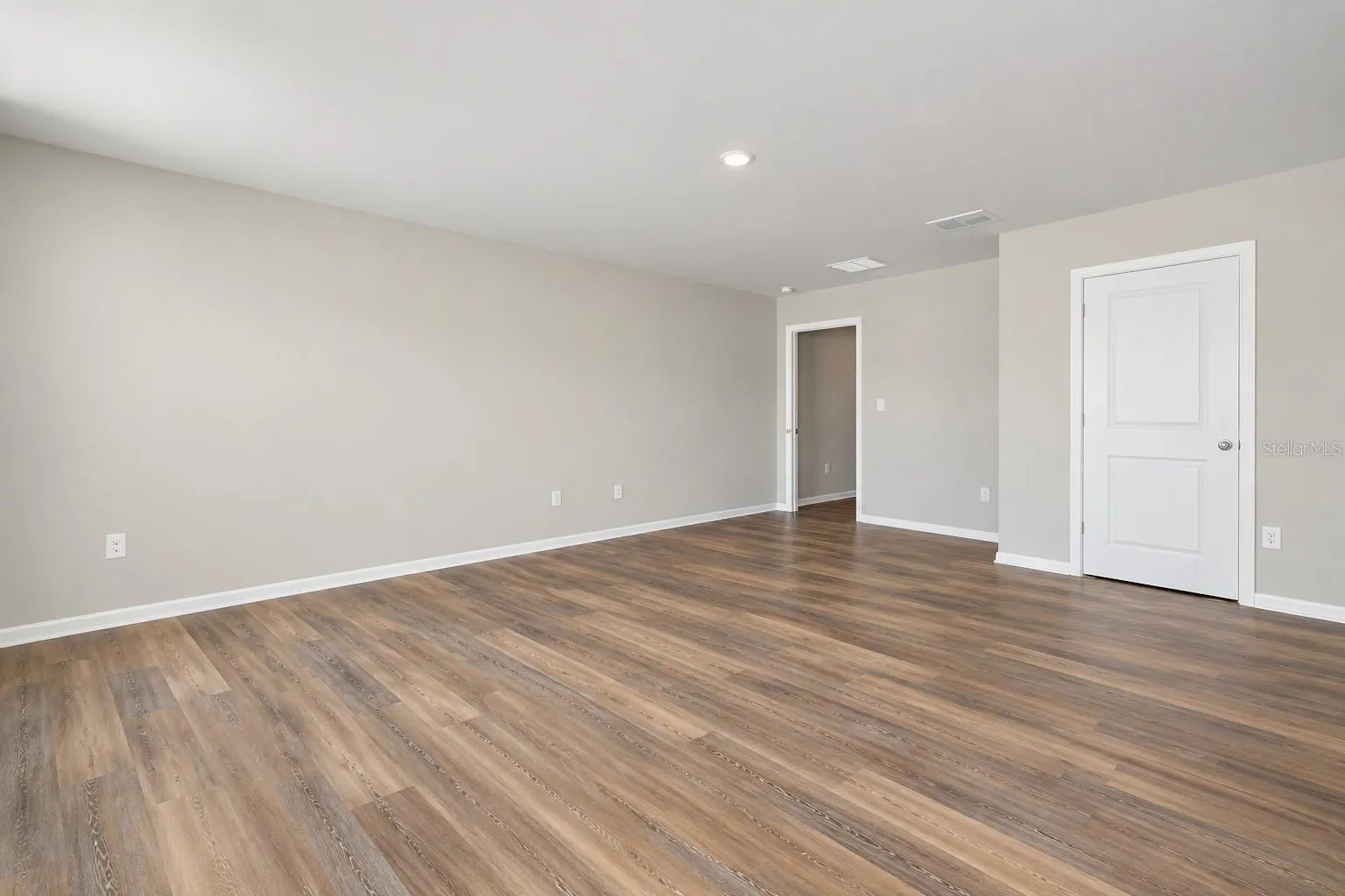 718 EAGLE LANDING BLVD