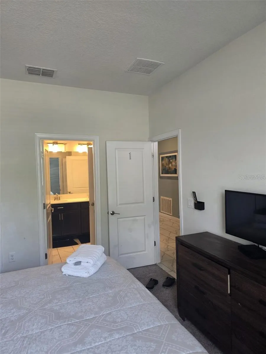 1575 PLUNKER DRIVE