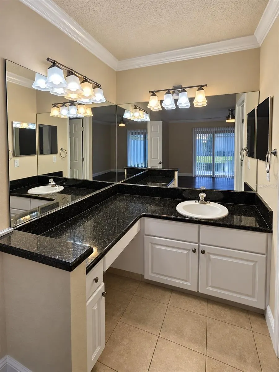 2309 TURPIN DR