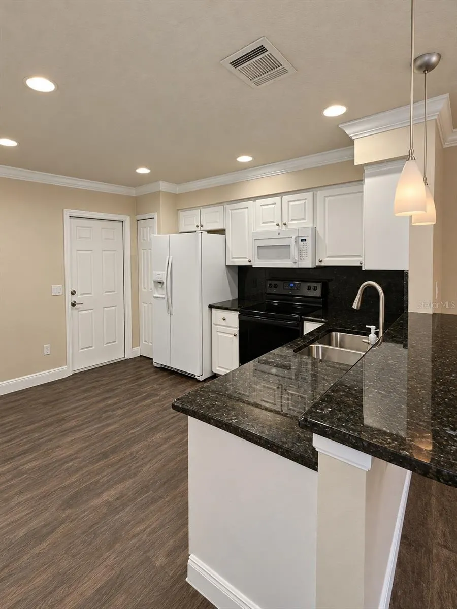 2309 TURPIN DR
