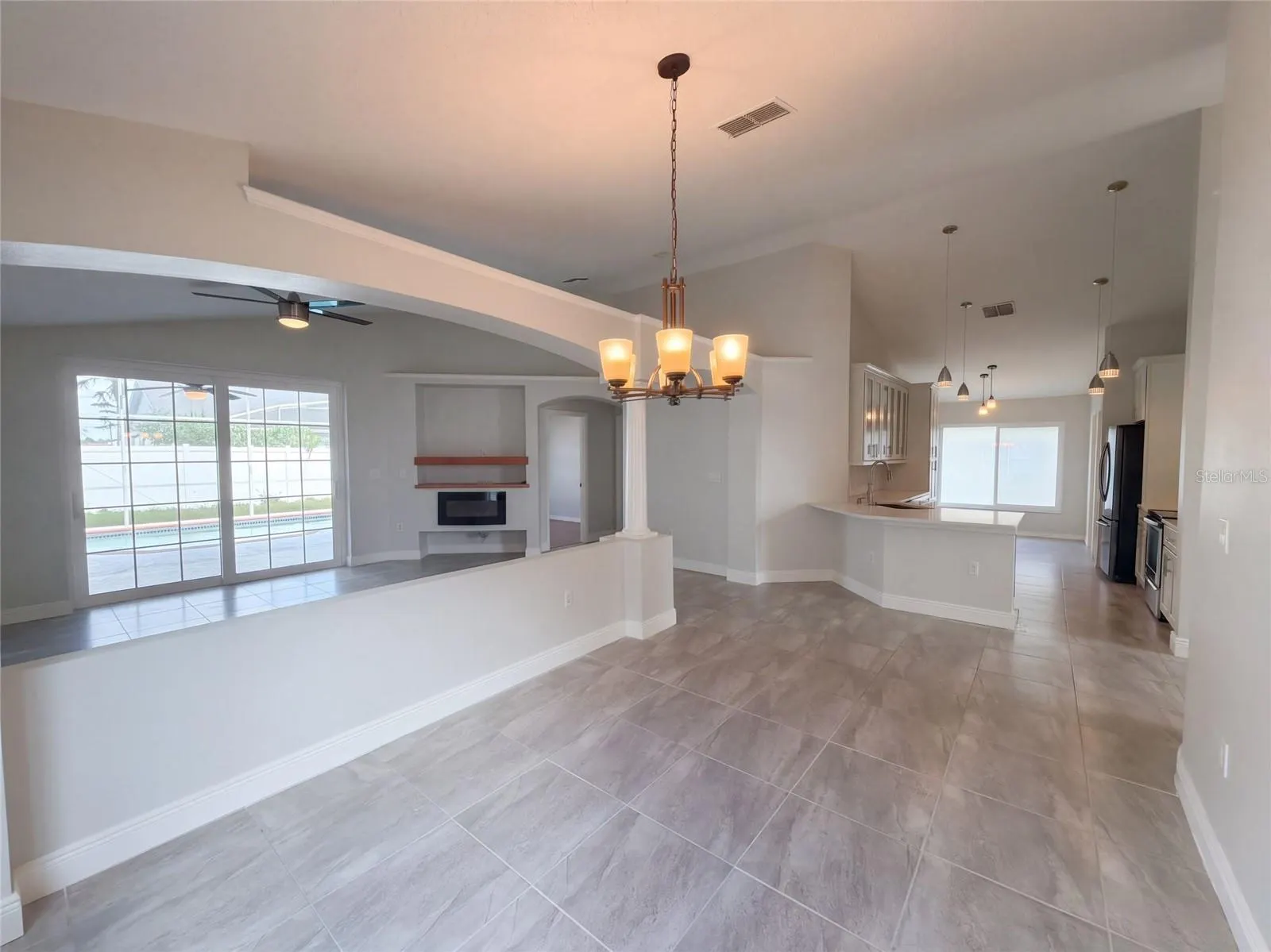 4615 EAGLET LN