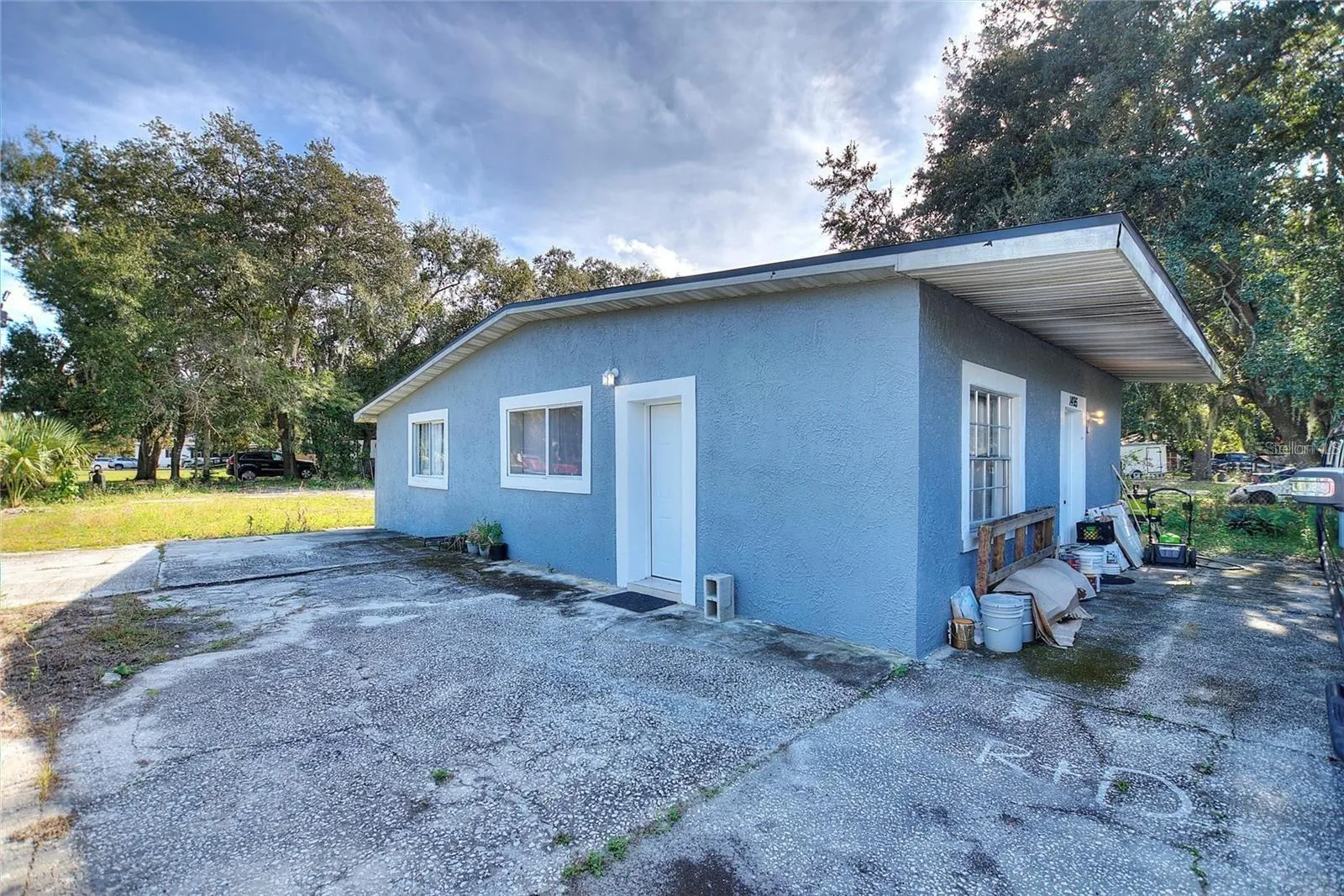 1495 PENNIWA ST